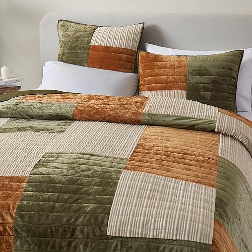 Image of Wonderful 3-Piece Velvet Patchwork Quilt Set, Queen Striped Channel Stitch Green Quilt,Pet-Friendly,Soft Lightweight Comforter Versatile as Quilt /Bedspread for Adults Teens Kids Bedroom,94 inchx94 inch