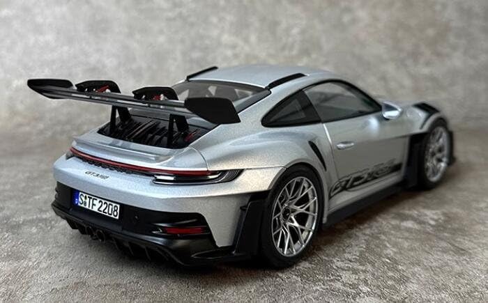 Amazon | △ 1/18 NOREV PORSCHE 911 GT3 RS 2022 S | ミニカー