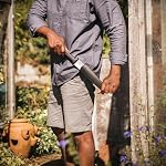 Fiskars Couteau de jardin Hori Hori, lame dentelée à affûtage de précision, outil de désherbage et de plantation à pointe fourchue, acier inoxydable ajustable