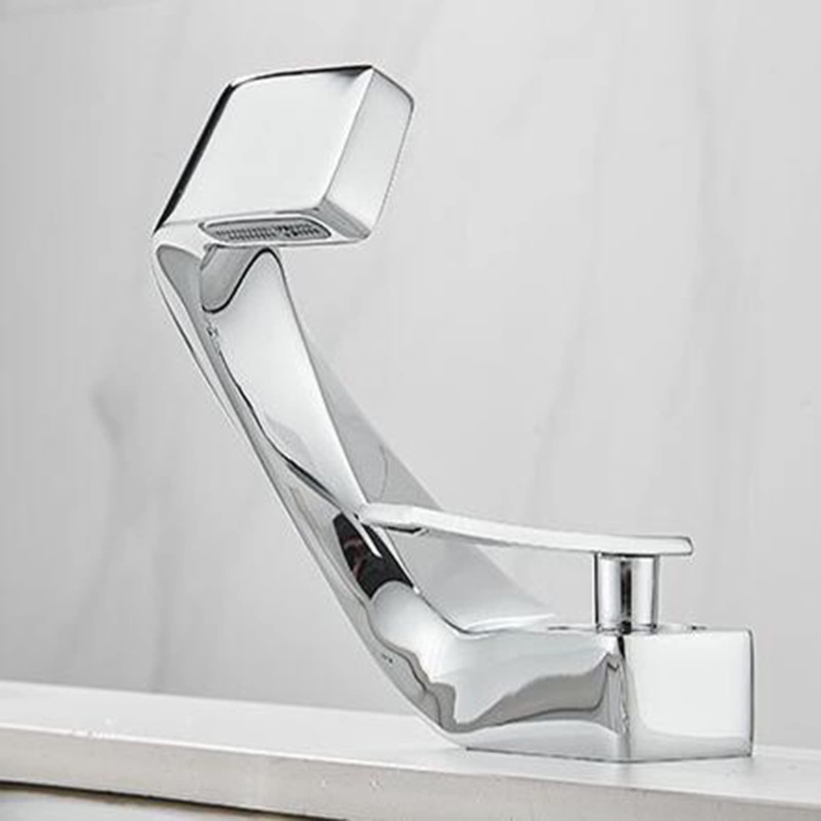 Robinet de lavabo cascade en laiton chromé eau chaude et froide