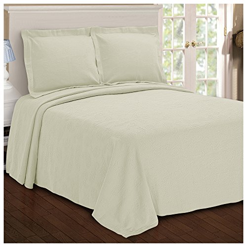 Image of BNM Oversized Paisley Matelasse Cotton Bedspread, Jacquard Weave, Soft and Breathable, All-Season, Cozy and Lightweight, Perfect for Master or Guest Bedroom, Matching Pillow Shams, Ivory, King