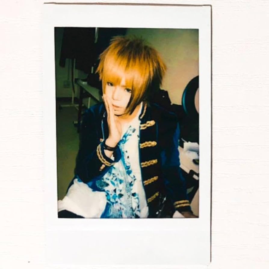 Amazon.co.jp: V系☆R指定 マモ チェキ 9 : おもちゃ