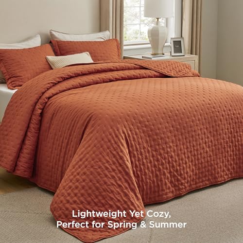 Image of Bedsure Quilts Queen Size - Red Orange Bedspread Queen Size & Lightweight Comforter, Boho Coverlet with Clover Pattern, Ultra Soft All-Season Bedding, 90 x 96 Inches