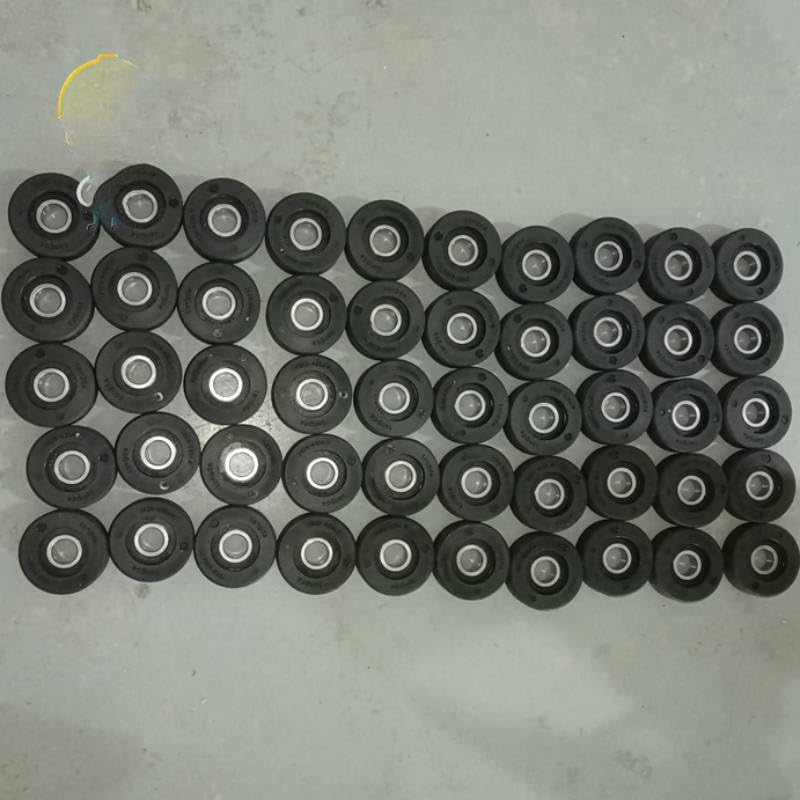 7025-6204 Escalator Step Roller 70x25x6204 Black OD70mm H25mm ID20mm Bearing 6204