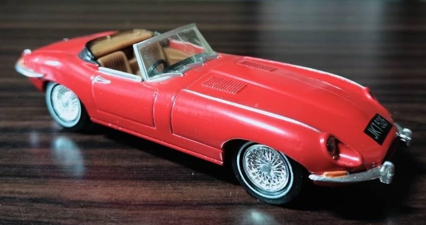 Amazon | Ж ディンキー ジャガー 1/43 Eタイプ MK1 ロードスター
