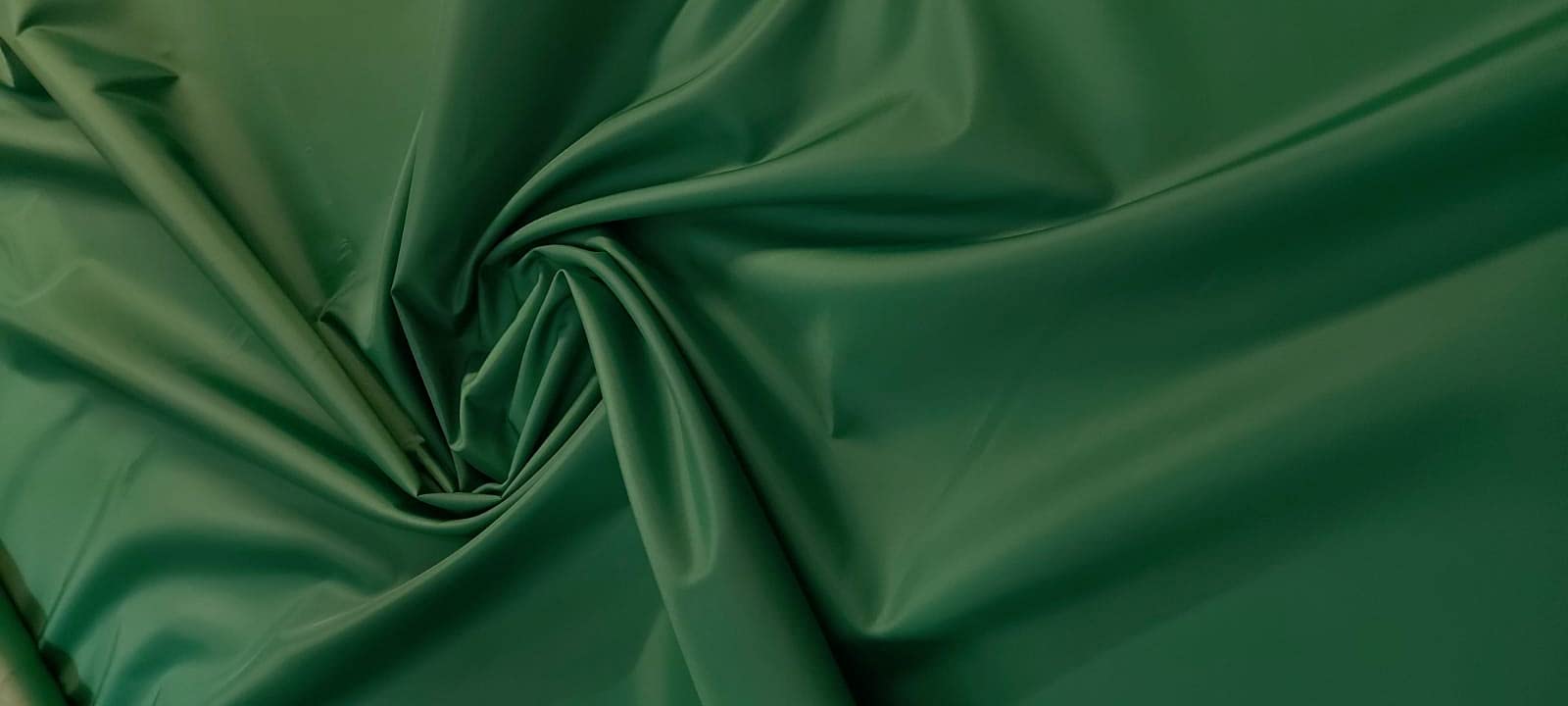 Crs Fur Fabrics Green Waterproof 4Oz Nylon Fabric Material Pu Coated - Bottle 1Mtr - 150Cmx100cm