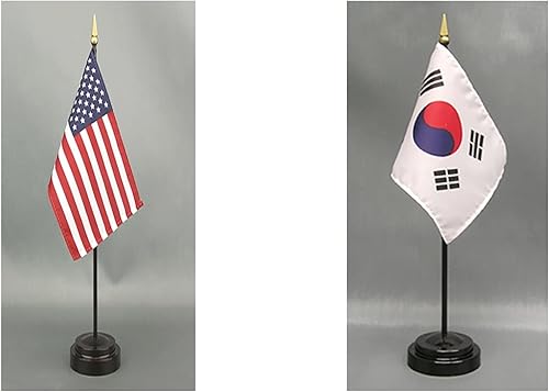 Miniatura 141 de Juego de banderas de escritorio de Afganistán, hecho en Estados Unidos, de rayón de 4 x 6 pulgadas, escritorio de oficina y pequeñas banderas