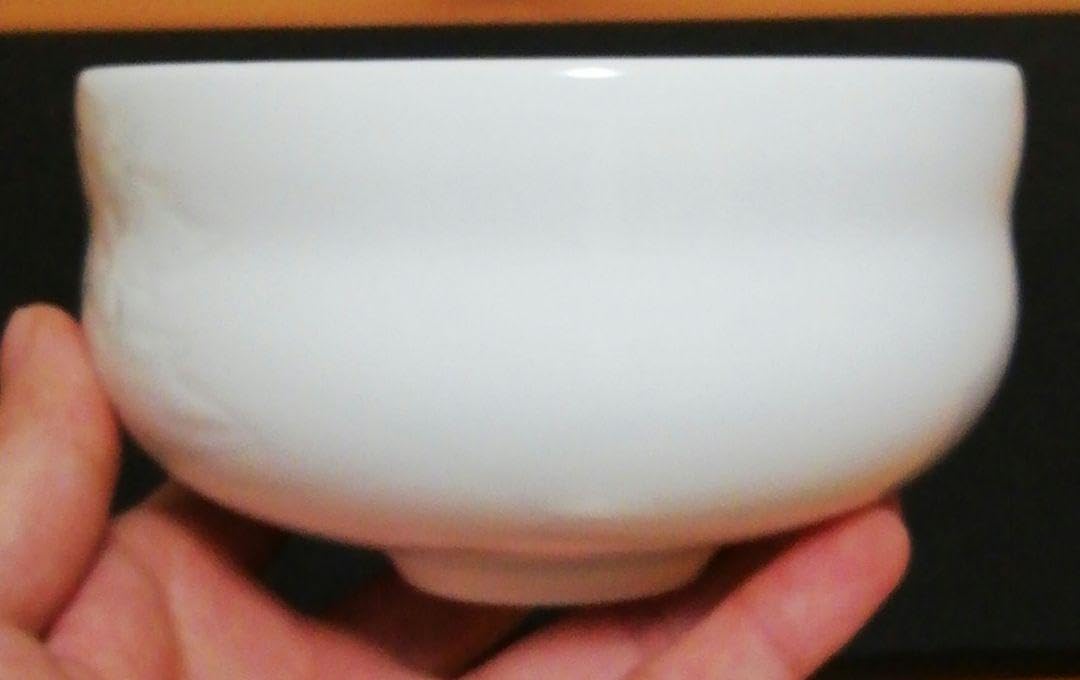 Amazon.co.jp: 無形文化財 奥川忠右衛門作 白磁 花図 茶碗 共箱 茶道具