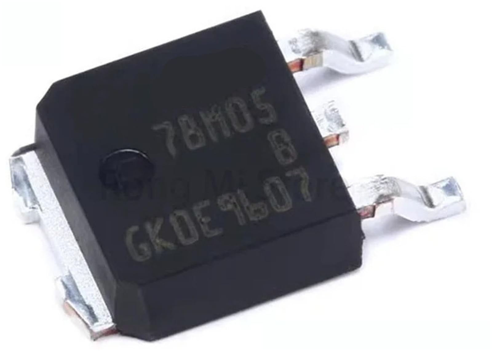 Régulateur à trois bornes 78M05 CJ78M05 7805 SMD TO252 SMD, 10 pièces/lot(CJ78M05)