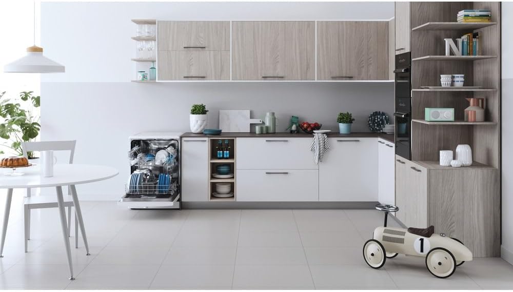 Indesit Lavastoviglie 60CM DFE 1B19 14 14 Servizi Bianco [Classe di efficienza energetica F]