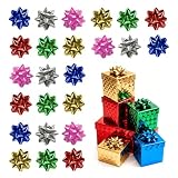 🎁【Lazos para Regalos de Navidad】 Recibirás 24 lazos para regalo autoadhesivo (azul, dorado, rojo, rosa rojizo, plateado y verde), 4 de cada color. Los colores vibrantes y la amplia cantidad satisfarán tus diversas necesidades de decoración.
