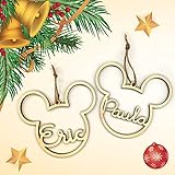 adornos arbol navidad disney Tienen un tamaño de 10cm y en la parte superior hay un agujerito para poder colgar donde quieras (cordel de yute incluido)