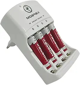 Carregador de Pilhas com LED + 4 Pilhas AAA Recarregáveis 1500mAh Carregador Inteligente Bivolt com Auto Stop e Indicador de Carga Compatível com AA, AAA e 9V