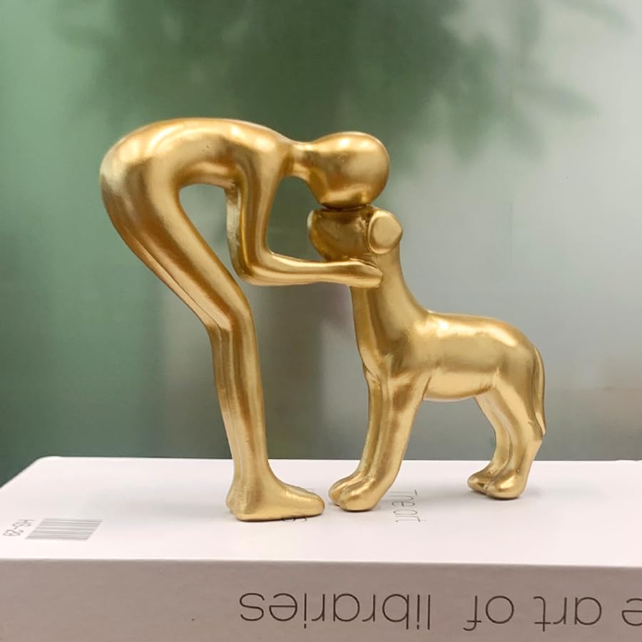 Figura decorativa de hombre y perro dorada 6.29 in miniatura 1