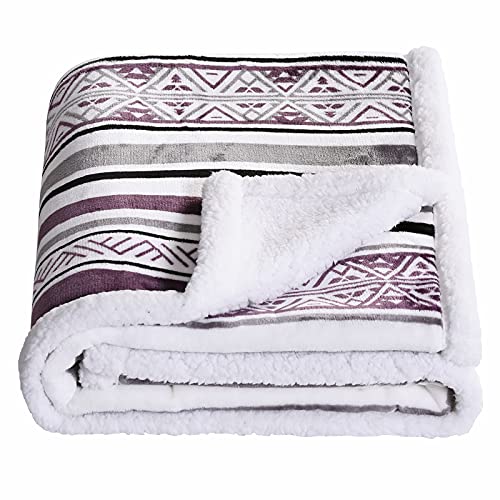 SOCHOW Sherpa Fleece Wohndecken Kuscheldecken, weiche & warme, Streifen Geometrisch Gemustert Plüschdecke für Bett, Sofa und Couch, 150 x 200 cm, Violett