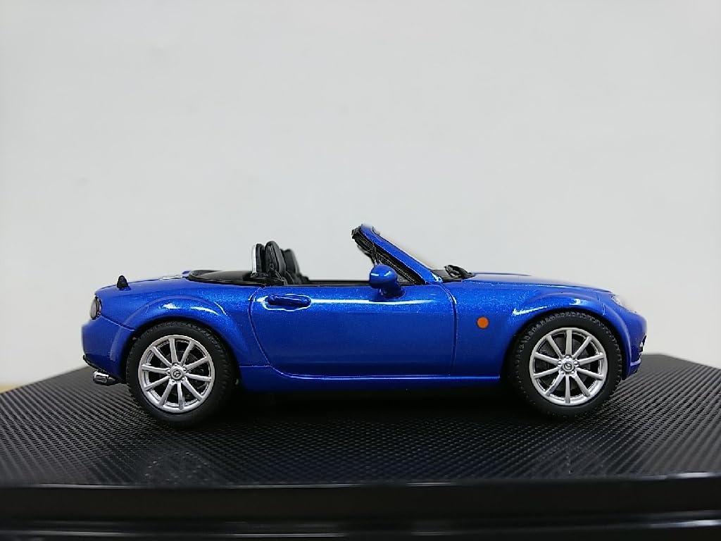 EBBRO マツダ ロードスター Amazon | □ EBBROエブロ 1/43 MAZDA ROADSTER 2005 ブルー