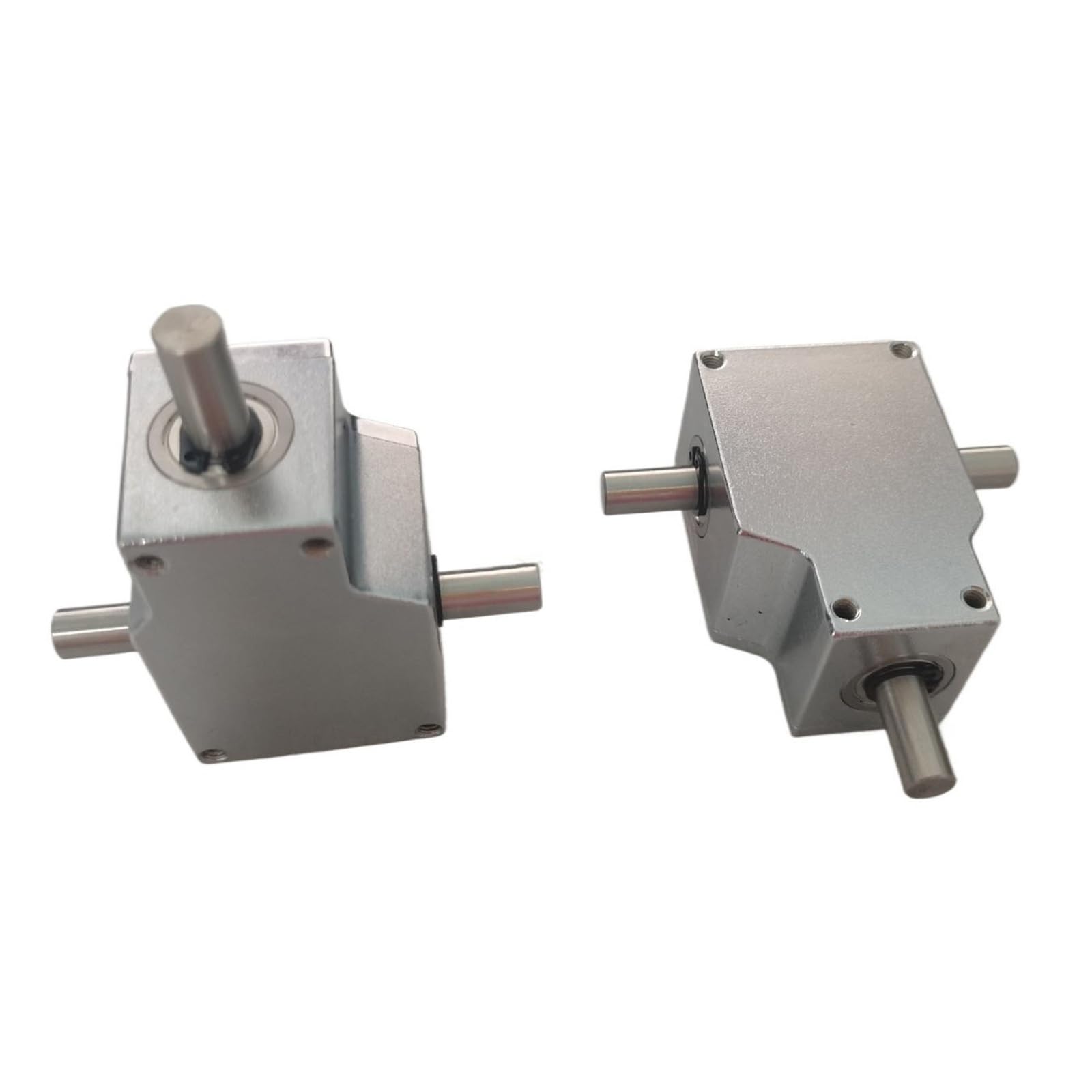 Gearbox 90 Degree Angle Reducer Corner Device 1:1 Transmission Reversing Steering Gearbox 8mm Dual Output Shaft Commutator Steering Direction