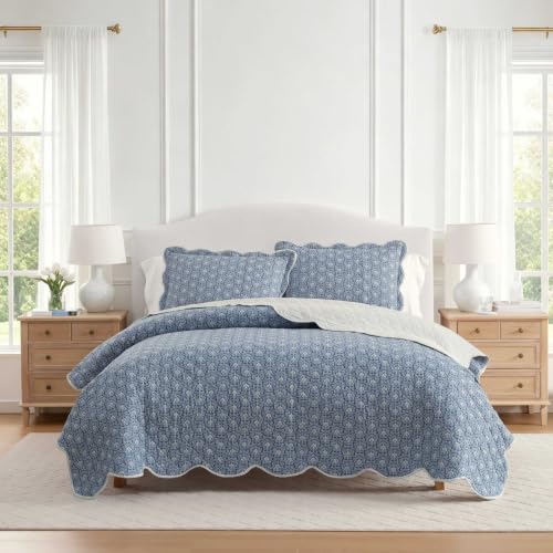 Image of Martha Stewart - King Cotton Percale Quilt with Shams, Reversible Floral | 100% Cotton Percale, 80 /20 Cotton Blend Fill, Breathable, Reversible Damask Design, Includes 2 Shams, Machine Washable