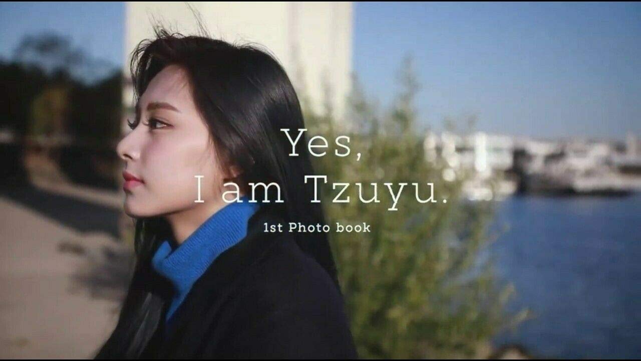 Twice Tzuyu 'Yes, I Am Tzuyu' 1st PhotoBook B Peach Version 254p