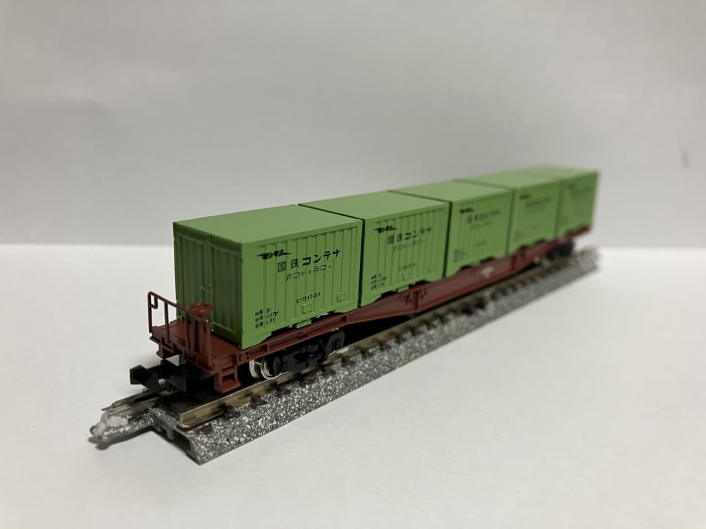 こーき KOKI（コキ スタッキングアームチェア） DESALTO | カッシーナ