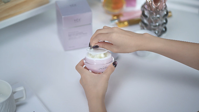 Amazon.com: Ycz Electric Massage Eye Cream, 2-In-1 Firming Eye