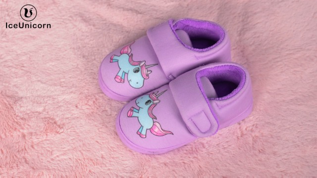 IceUnicorn Mädchen Hausschuhe Mit Memory Foam - Warme Winter Pantoffeln