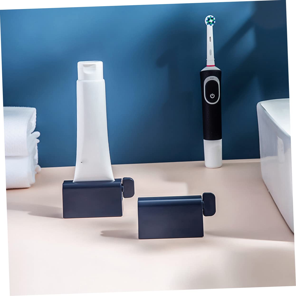 GARVALON Toothpaste Squeezer Tube Squeezer Convenient Toothpaste Roller Manual Juicer Home Accessory Tube Roller Wall Mounted Holder Manual Toothpaste Wringer Automatic Bottom Silicone Blue