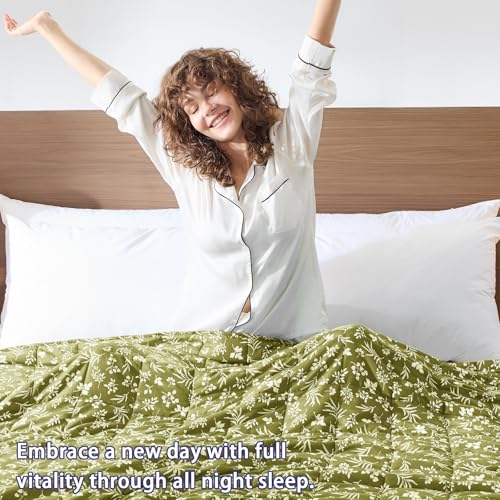 Image of yescool King Size Weighted Blanket for Adults (20 lbs, 80 inch x 87 inch, Sage) Cooling Heavy Blanket for Sleeping Perfect for 190-210 lbs, Breathable Blanket for Adults & Couple All Season, Machine Washable