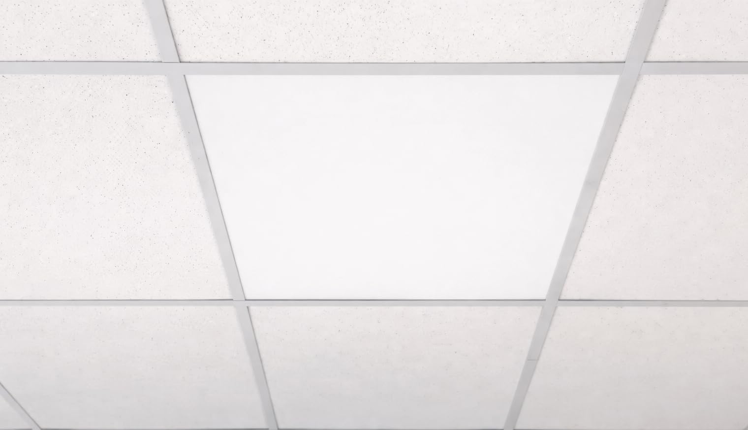 heatness® Infrarot Rasterdeckenheizung 62×62 cm | Heizpanel für Odenwald Rasterdecke 625×625 mm, ideal für Büro, Praxis und Gewerbe, geräuschlos und energieeffizient.