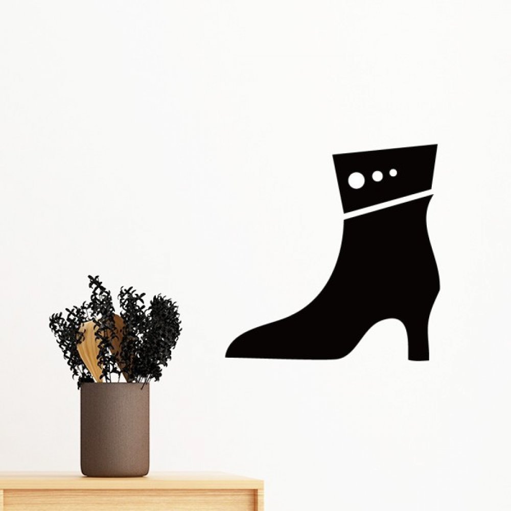 Sticker mural hauts talons amovible pour décorer un mur blanc sans peindre