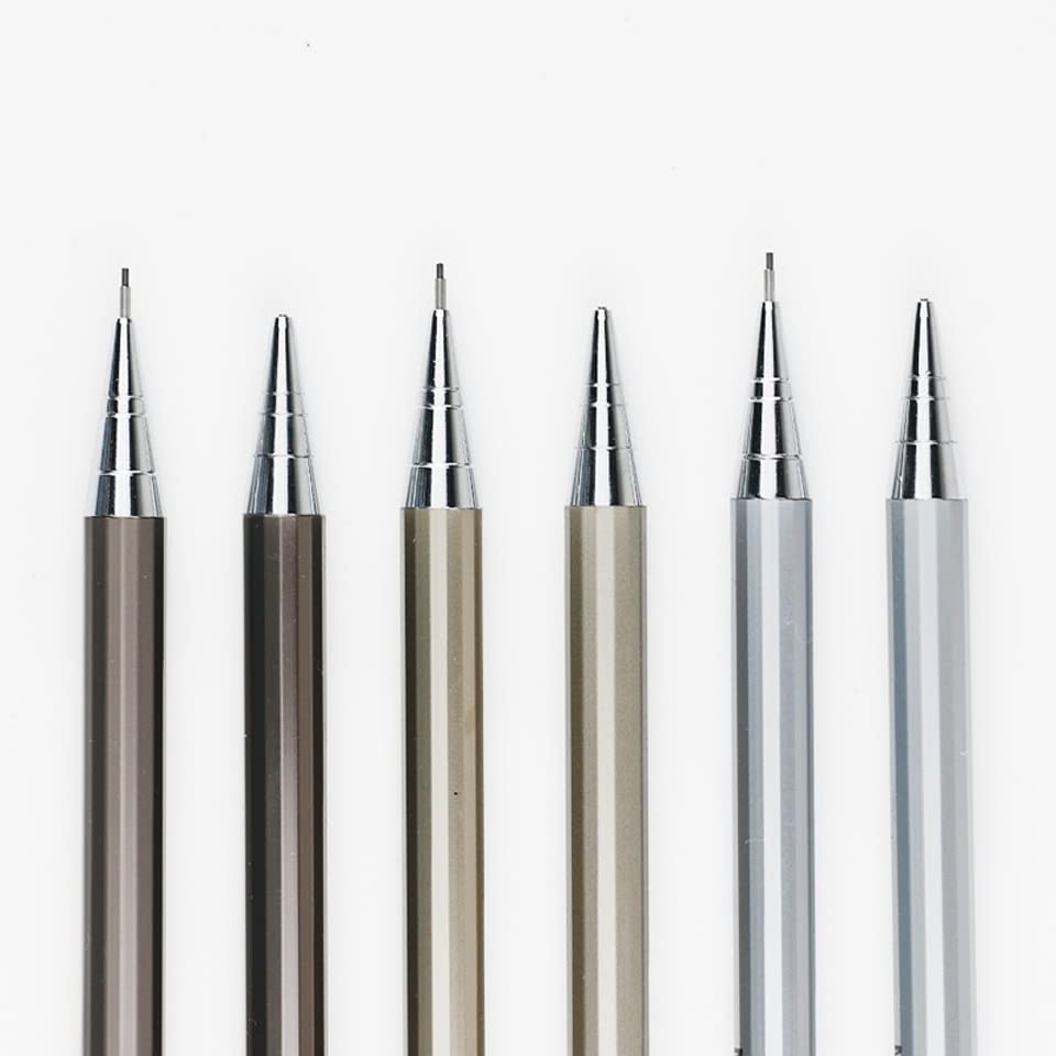 Ołówki metalowe Ołówek automatyczny 0,5/0,7 mm Ołówek automatyczny do profesjonalnych materiałów malarskich Wyślij 2 wkłady 2 szt./partia (2 szt.) (2 szt.)