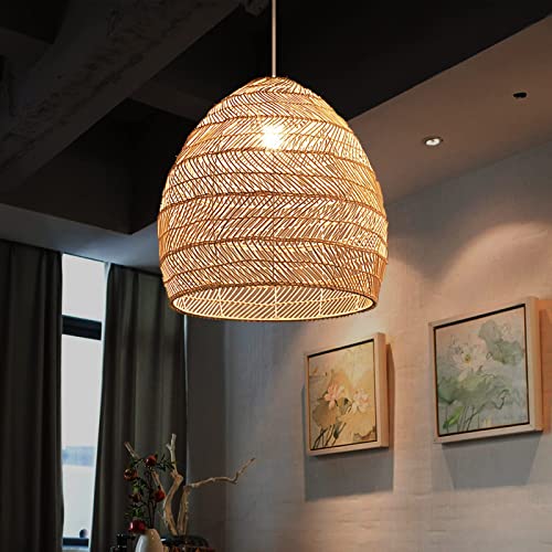 Pendentif tissé en rotin de haute qualité au tressage artisanal élégant