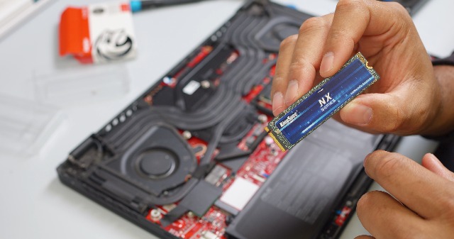 Watch Install With Me KingSpec NX Series 1TB NVMe M.2 SSD on