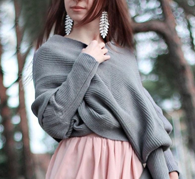 Women’s Fall Fashion Long Sleeve Off Shoulder V Neck Asymmetric Hem Knit Cropped Sweater Top4