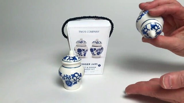 Amazon.com: Two's Company Chinoiserie Mini Ginger Jar Salt and