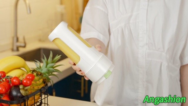 多機能ジューサー Amazon | Angashion ジューサー ミキサー 小型 【最強力モデル