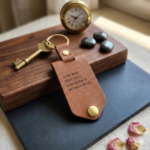 Image of Personalised Leather Keychain with Custom Name & Picture, Unisex, Modern Style, Customisable (TAN)