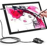 Amplia aplicación: la mesa luminosa es una herramienta ideal para bocetos, dibujos, animación 2D, caligrafía, manualidades, álbumes de recortes, transferencia de tatuajes, colchas, para profesionales o aficionados. También es un regalo fabuloso para los amantes del arte. Área de iluminación: blanco puro.