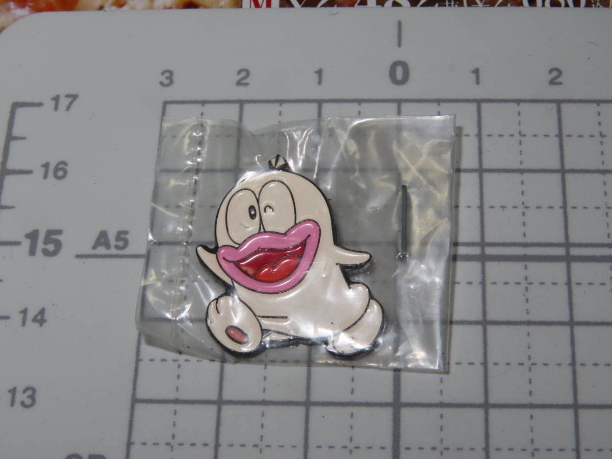 Amazon | ネコP オバケのq太郎 ポーズ バッジ 小学館 藤子プロ テレビ