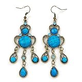 Boucles d'oreilles chandelier de style victorien avec perles en acrylique bleu - Ton or antique - 80 mm de long