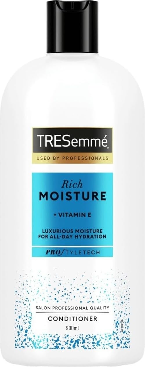 TRESemmé Moisture Rich Conditioner with vitamin E for dry, damaged hair 900 ml