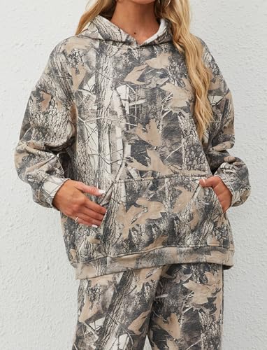 Image of Dsewpaur Camo Hoodie For Women Oversized Long Sleeve Drop Shoulder Fleece Hooded Sweatshirt Pullover With Pocket Outfits