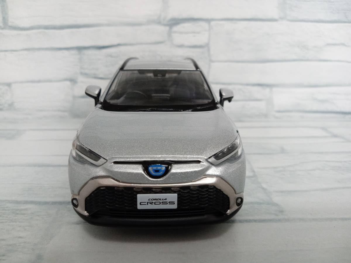 Amazon | カラーサンプルミニカー 1/30 ミニカー COROLLA CROSS