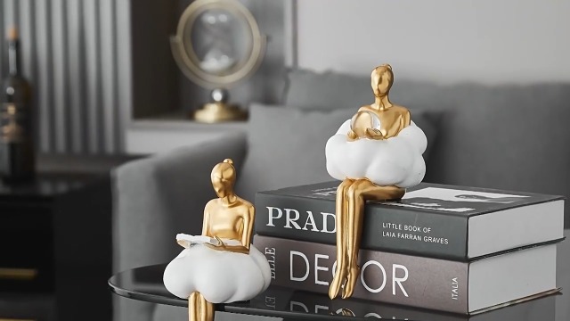 Estatua decorativa Cloud Girl para mesa miniatura 7