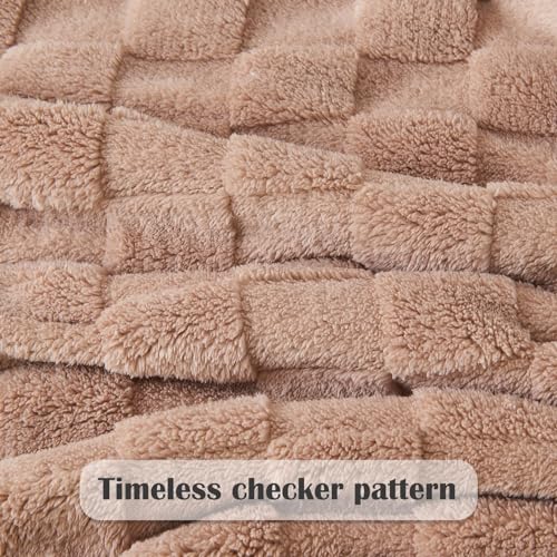 NEWCOSPLAY Super Soft King Blanket Taupe Premium Silky Flannel Fleece 3D Checkered Lightweight Bed Blanket All Season Use (Taupe Checkered, King(90"x110"))