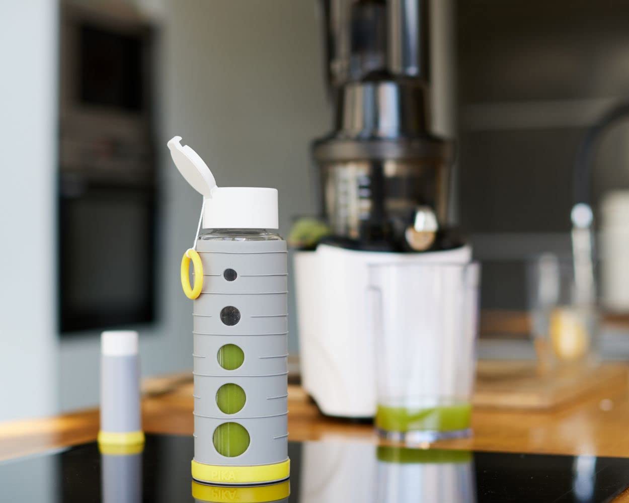Pika| Gourde de conservation sous vide pour jus de fruits et légumes, Verre | 600ml, Verre borosilicate + pompe sous-vide, Conserve 3x plus longtemps
