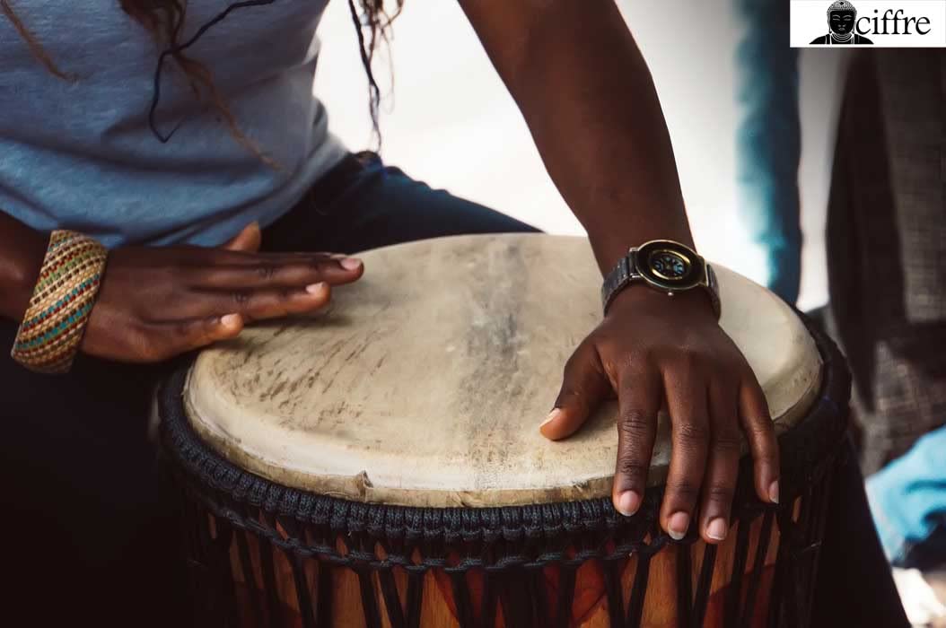 Tamburo grande Djembe Darbuka Bongo Rivestimento alpino premium Suono molto buono 60 cm U5