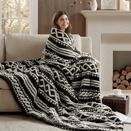 Image of Wonderful Tufted Boho Comforter Set Queen, 3 Piece Fair Isle Geometric Jacquard Lightweight Comforter with Washed Brushed Backing, Skin-Friendly Rustic Plush Blanket for All Season, Black, 90 inchx90 inch | 3D Tufted Jacquard
