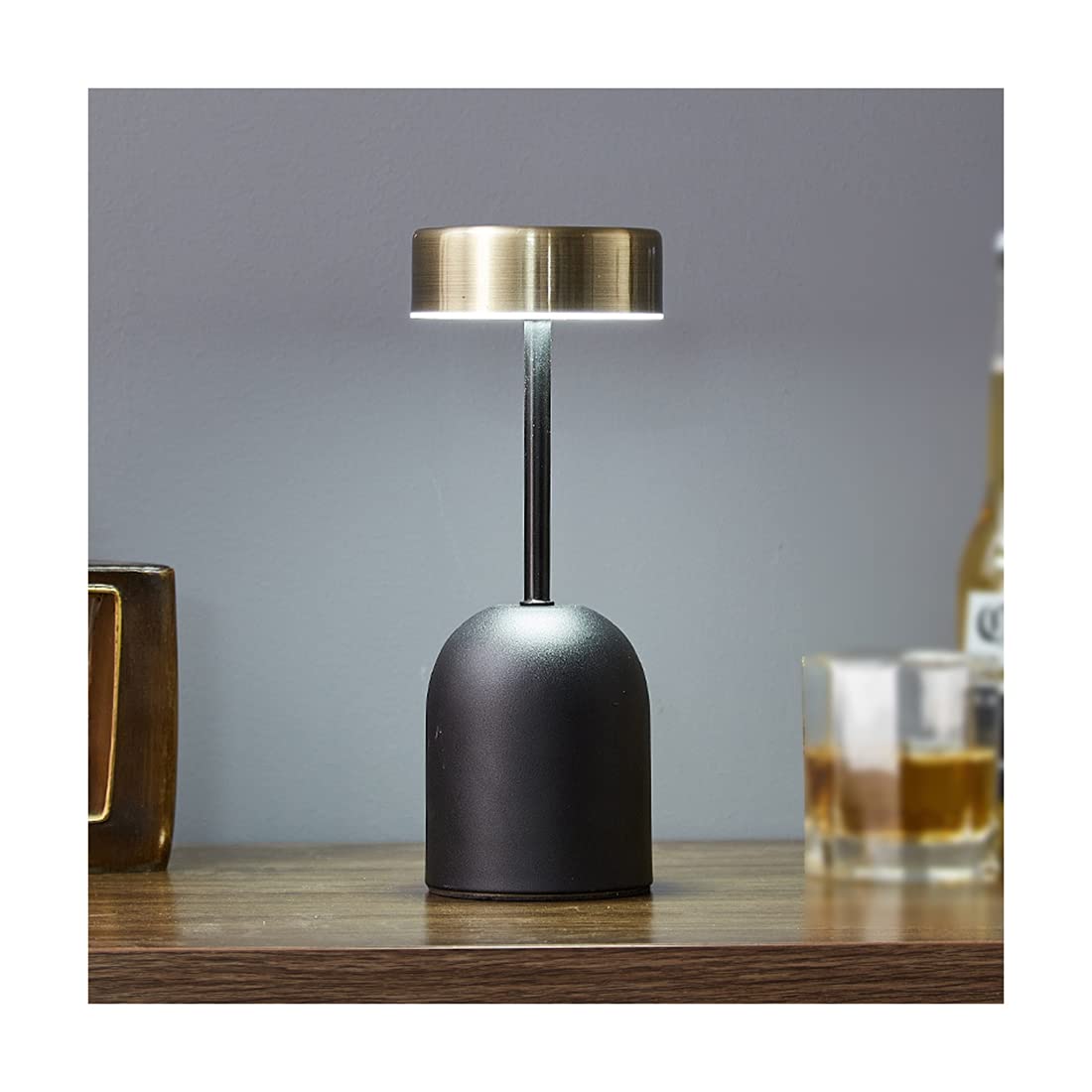 Lampada da comodino a LED portatile Luce notturna senza fili ricaricabile 1200mAh Lampade da scrivania in metallo a batteria per soggiorno di hotel Camera da letto Ristorante Bar, 3000K