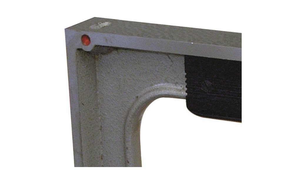 CNC QUALITÄT, precyzyjna poziomica – wymiary 100 x 100 mm – odczyt 0,3 mm